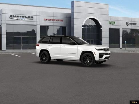 New 2026 Jeep Grand Cherokee Summit AWD/4WD image 10