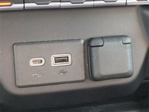 Used 2021 GMC Sierra 1500 SLT w/ SLT Premium Plus Package image 27