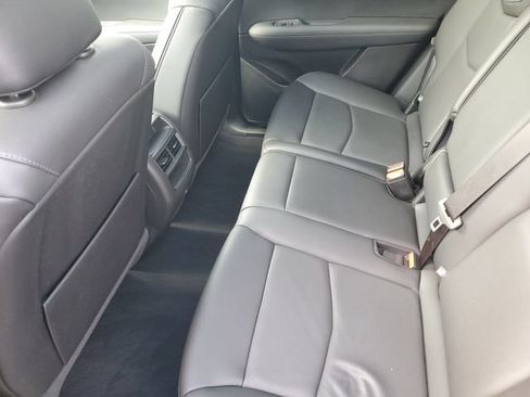 Certified 2022 Cadillac XT5 Premium Luxury w/ LPO, Floor Liner Package AWD/4WD image 32