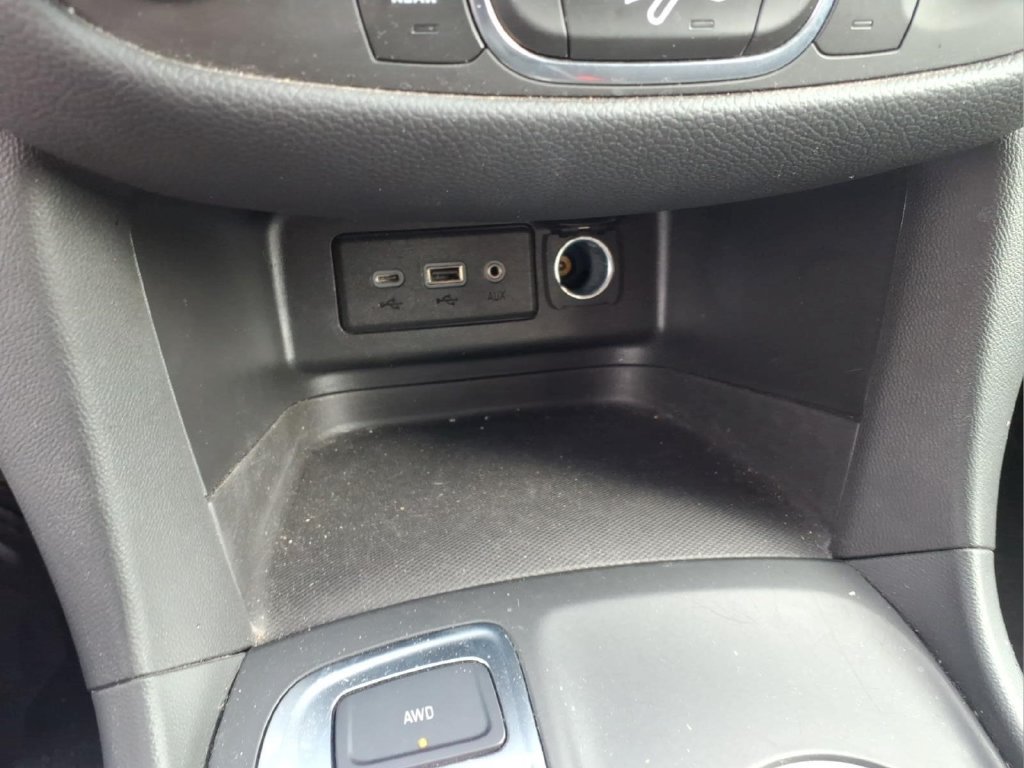 Used 2022 Chevrolet Equinox LT AWD/4WD image 10
