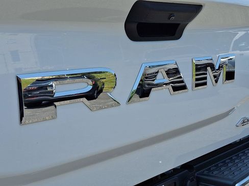 New 2026 RAM 2500 Tradesman AWD/4WD image 18