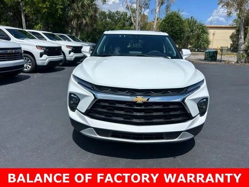 Used 2025 Chevrolet Blazer LT FWD image 2