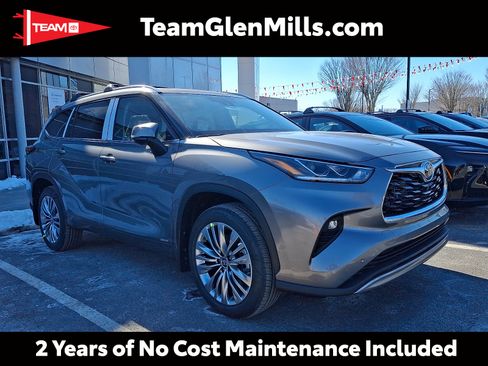 New 2026 Toyota Highlander Platinum image 1