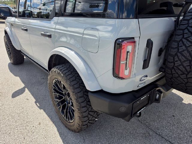 Used 2026 Ford Bronco Outer Banks AWD/4WD image 13