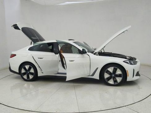 Used 2025 BMW i4 xDrive40i w/ Premium Package image 72