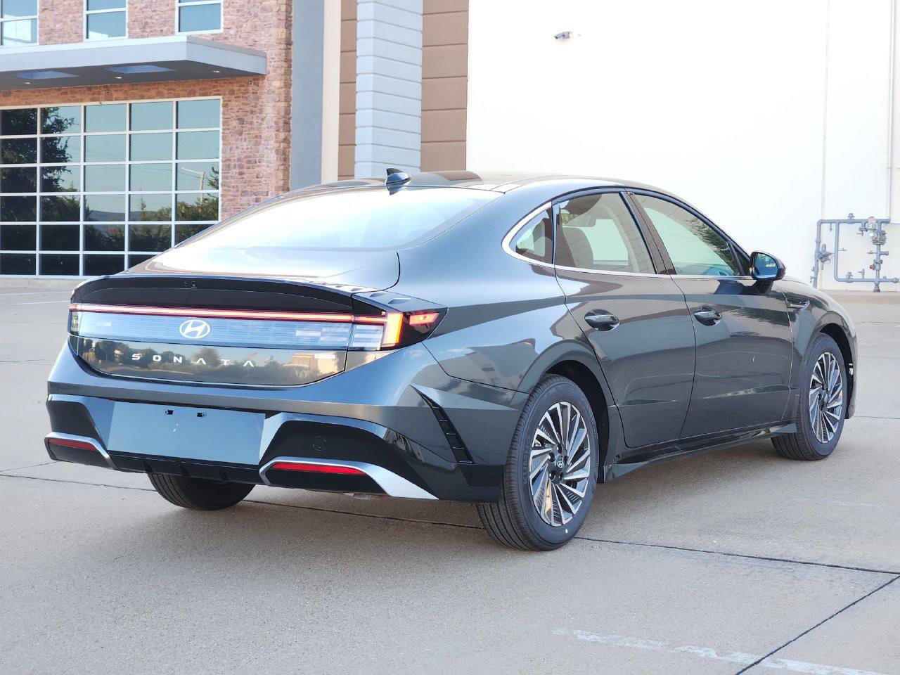 New 2026 Hyundai Sonata SEL FWD image 4
