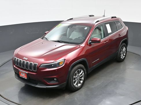 Used 2021 Jeep Cherokee Latitude Lux w/ Comfort/Convenience Group AWD/4WD image 32
