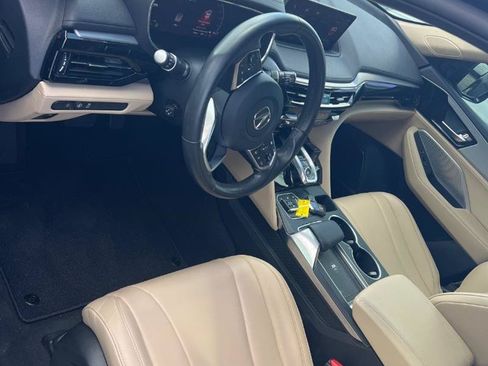 Used 2023 Acura MDX SH-AWD image 9