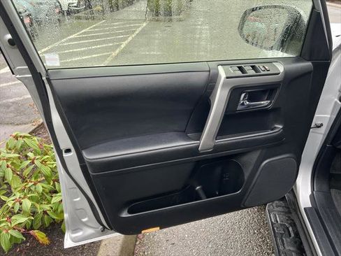 Certified 2024 Toyota 4Runner SR5 Premium image 10