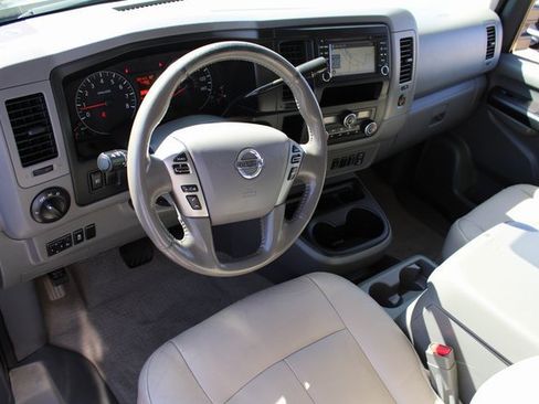 Used 2016 Nissan NV 3500 SL image 2