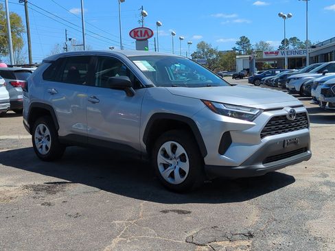 Used 2024 Toyota RAV4 LE image 3
