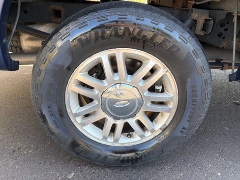 Used 2011 Ford F150 Lariat w/ Lariat Plus Pkg AWD/4WD image 5
