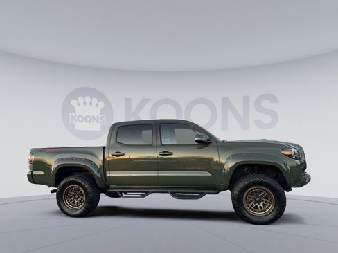 Used 2022 Toyota Tacoma TRD Sport image 8
