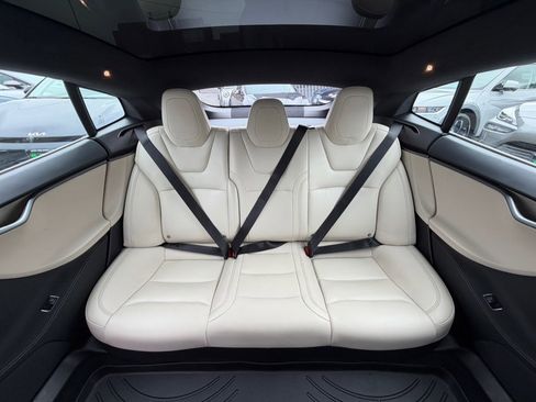 Used 2020 Tesla Model S Long Range Plus image 37