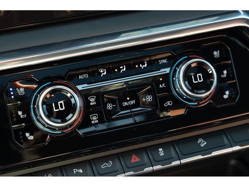 New 2026 GMC Sierra 2500 Denali Ultimate w/ LPO, Black Badging Package AWD/4WD image 29