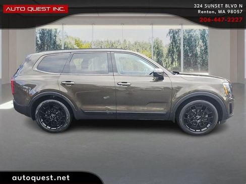 Used 2022 Kia Telluride SX w/ SX Prestige Package image 4
