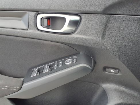 Used 2025 Honda Civic Sport image 33