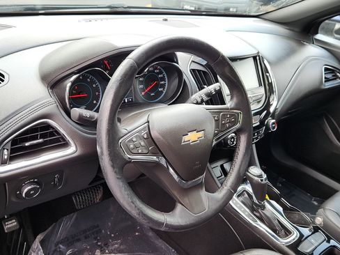 Used 2017 Chevrolet Cruze Premier w/ RS Package FWD image 11
