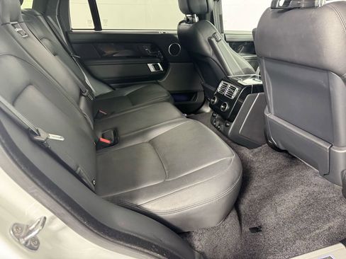 Used 2020 Land Rover Range Rover Long Wheelbase HSE image 32