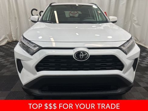 Used 2025 Toyota RAV4 XLE image 2