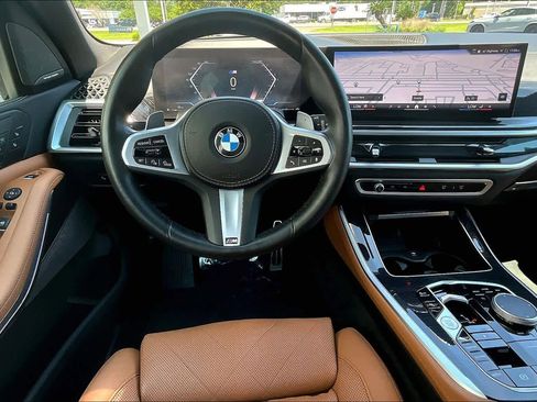 Certified 2025 BMW X5 sDrive40i w/ M Sport Package RWD image 5