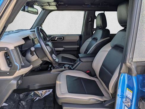 Used 2022 Ford Bronco Wildtrak image 16