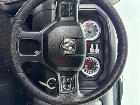 Used 2017 RAM 1500 Express AWD/4WD image 15