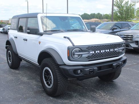 Used 2023 Ford Bronco Badlands AWD/4WD image 7