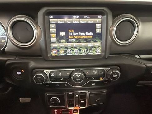 Used 2023 Jeep Wrangler Unlimited Rubicon 4xe w/ Cold Weather Group AWD/4WD image 24