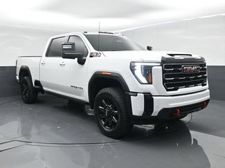 Used 2025 GMC Sierra 2500 AT4 AWD/4WD video 1