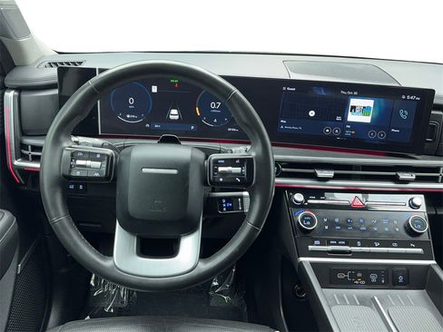 Used 2024 Hyundai Santa Fe Limited image 18