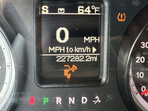 Used 2015 RAM 1500 Classic SLT AWD/4WD image 20