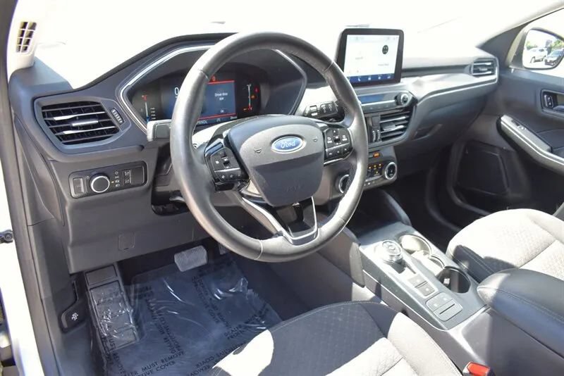 Used 2023 Ford Escape Active AWD/4WD image 3
