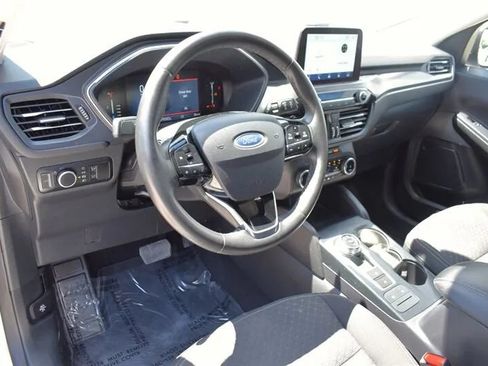 Used 2023 Ford Escape Active AWD/4WD image 3