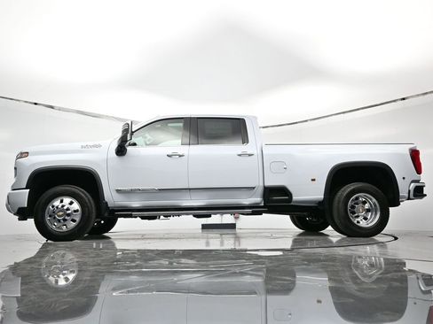 New 2026 Chevrolet Silverado 3500 High Country w/ Technology Package AWD/4WD image 43