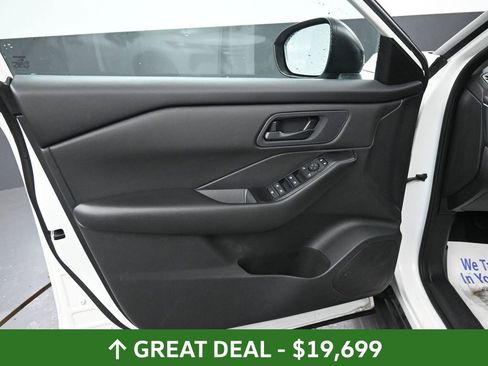 Used 2024 Nissan Rogue S AWD/4WD image 29