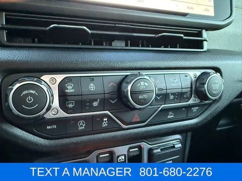 Used 2025 Jeep Gladiator Sport AWD/4WD image 20