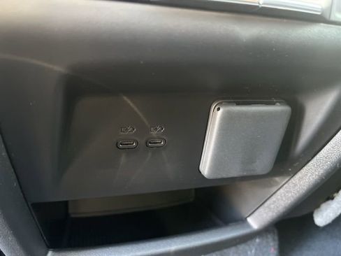 New 2026 GMC Acadia Elevation image 18