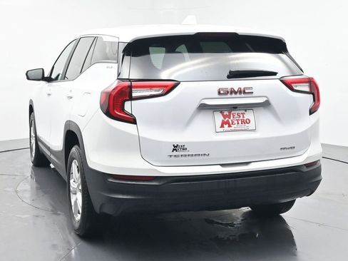Certified 2024 GMC Terrain SLE image 26