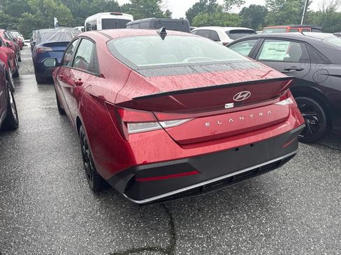 Used 2026 Hyundai Elantra Sport FWD image 4