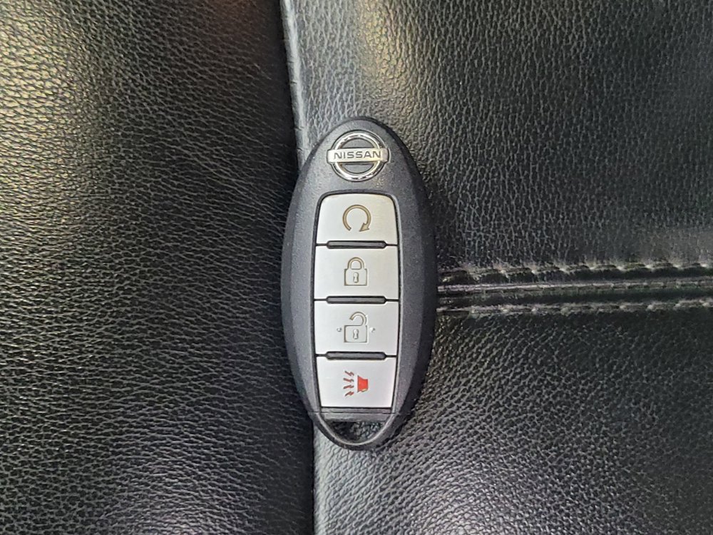 Used 2019 Nissan Pathfinder SL FWD image 32
