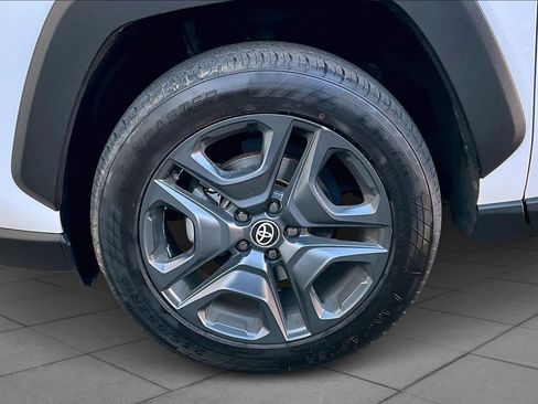 Used 2022 Toyota RAV4 Adventure image 10