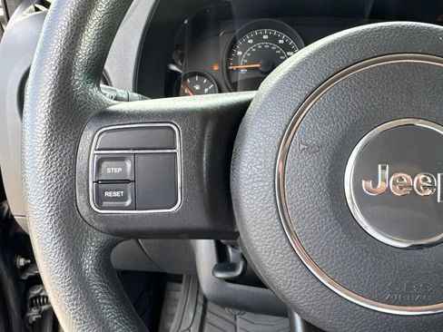 Used 2016 Jeep Patriot Sport FWD image 28