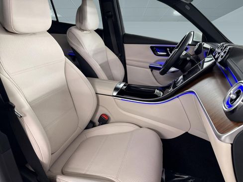 Certified 2023 Mercedes-Benz GLC 300 image 31
