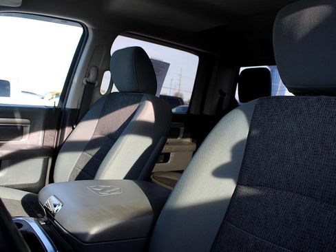 Used 2016 RAM 2500 Big Horn image 31