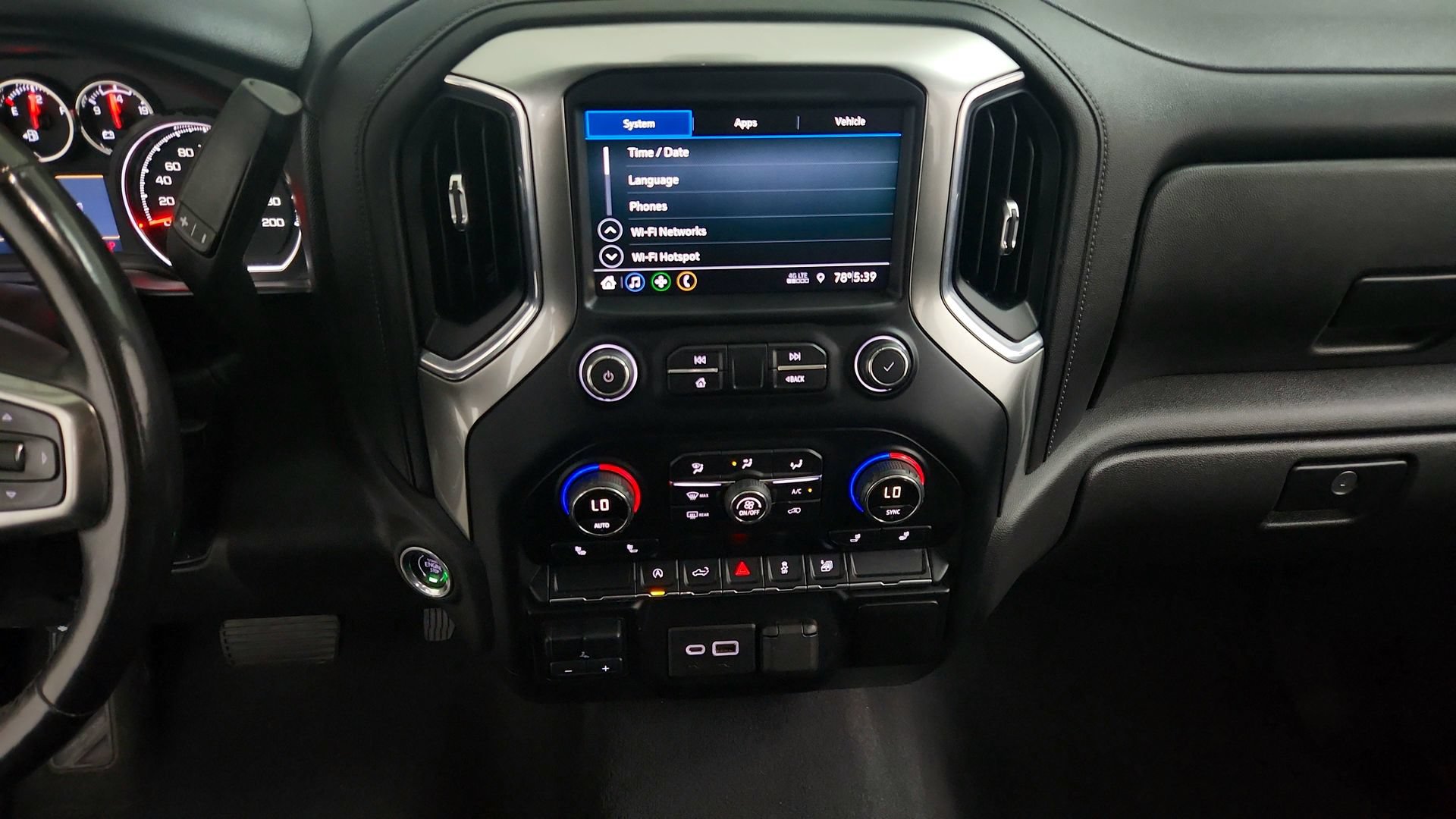 Used 2021 Chevrolet Silverado 1500 RST w/ Bed Protection Package AWD/4WD image 21