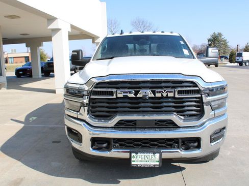 New 2026 RAM 3500 Tradesman AWD/4WD image 3