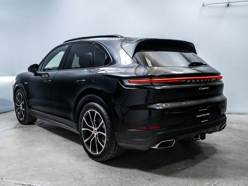 New 2026 Porsche Cayenne E-Hybrid AWD/4WD image 3