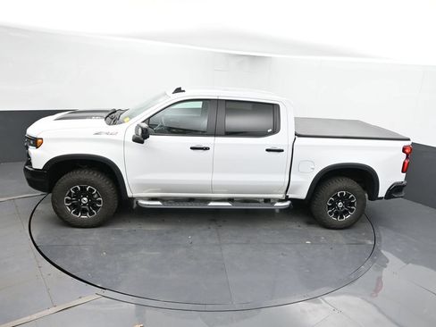 Used 2024 Chevrolet Silverado 1500 ZR2 w/ Technology Package AWD/4WD image 17