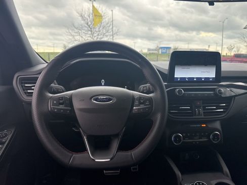 Used 2024 Ford Escape ST-Line image 25